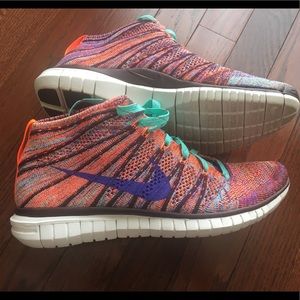 Nike FlyKnit Chukka Womens size 9